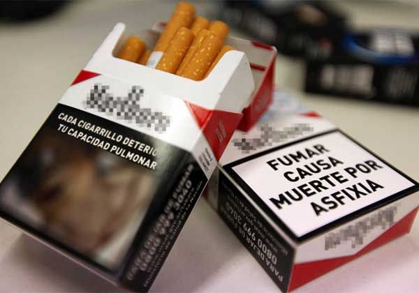 Piden que se quite foto de paquetes de cigarrillos