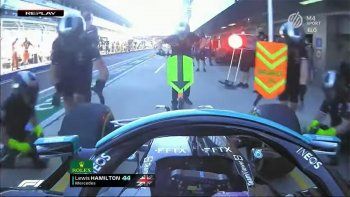 hamilton casi provoca una tragedia: atropello a uno de sus mecanicos hamilton casi provoca una tragedia: atropello a uno de sus mecanicos