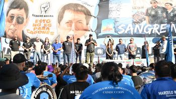 El Sindicato de Petroleros Privados de Río Negro, Neuquén y La Pampa reunió a más de 4.000 afiliados para definir un plan de lucha en defensa del empleo. | LM Neuquen El Sindicato de Petroleros Privados de Río Negro, Neuquén y La Pampa reunió a más de 4.000 afiliados para definir un plan de lucha en defensa del empleo.