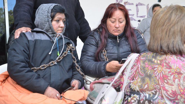 Las mujeres abandonaron la ocupación del edificio municipal.