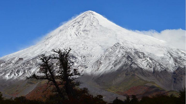 Habilitaron los ascensos al volcán Lanín por la cara norte