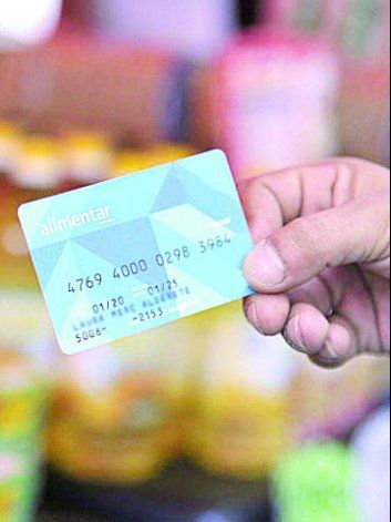 La Tarjeta Alimentar fue instrumentada por el ANSES desde 2020. La Tarjeta Alimentar fue instrumentada por el ANSES desde 2020.