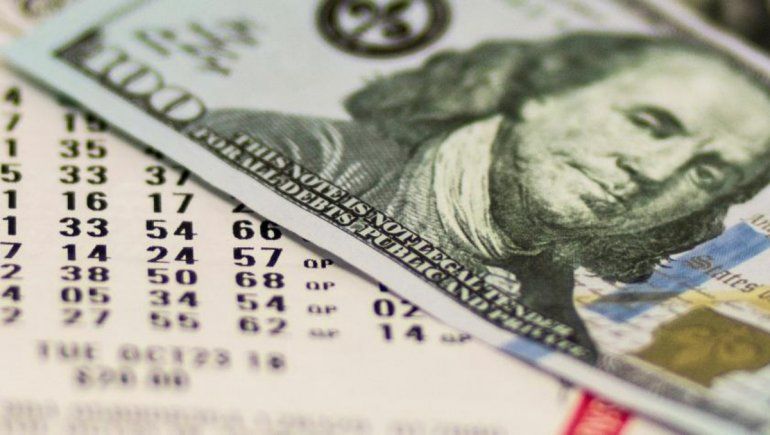 Viral: ganó 55 millones de dólares y los escondió de su familia por 10 años.