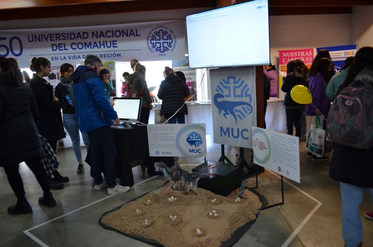 Los dinos de la UNCo, presentes en la Expo. Los dinos de la UNCo, presentes en la Expo.