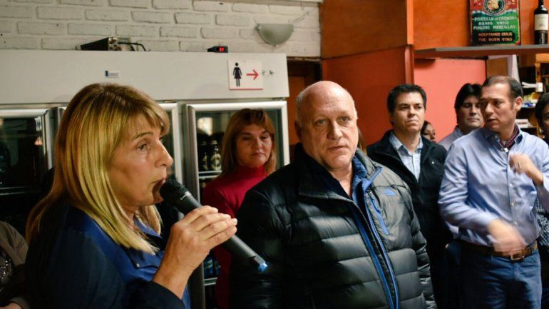 La precandidata Sapag presidió el acto junto a Lammel y el gobernador.