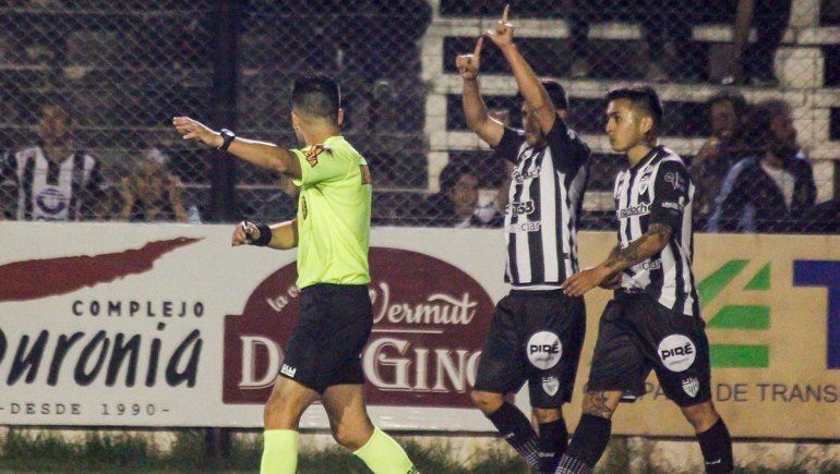 Trecco y Opazo, los goleadores de un Cipo que suben sus acciones