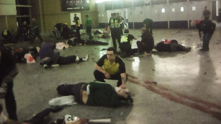 Todo Manchester vive horas de angustia y dolor tras el irracional ataque. Salman Abedi fue identificado como el autor del atentado que dejó 22 muertos