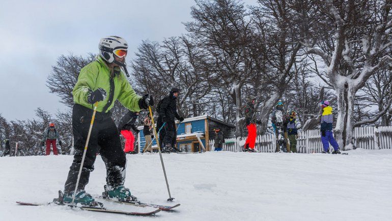 Ante un invierno sin nieve, Cerro Bayo planifica la próxima temporada
