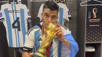 el emocionante video del huevo acuna saludando a don bosco por el cumple el emocionante video del huevo acuna saludando a don bosco por el cumple