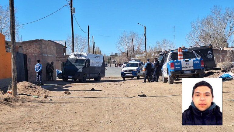 Ordenan la captura del joven prófugo por el doble crimen de Cutral Co: su perfil
