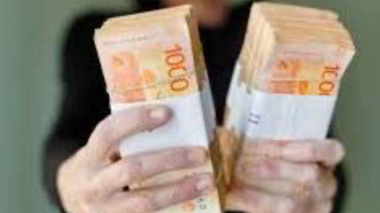 Las pretensiones del salario aumentaron por considerarse insuficientes. Las pretensiones del salario aumentaron por considerarse insuficientes.