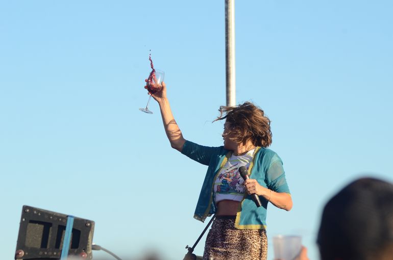 Natalie Pérez vuelve a Neuquén después de romperla en la Vendimia. Natalie Pérez vuelve a Neuquén después de romperla en la Vendimia. 