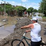 En 17 fotos: Neuquén bajo el agua, se cumplió la alerta naranja | LM Neuquen En 17 fotos: Neuquén bajo el agua, se cumplió la alerta naranja