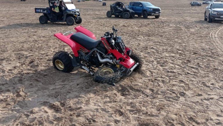 Cuatriciclos en los médanos de Pinamar