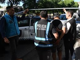 El cargamento se descubrió durante un operativo en el barrio de Once, Buenos Aires. El cargamento se descubrió durante un operativo en el barrio de Once, Buenos Aires.