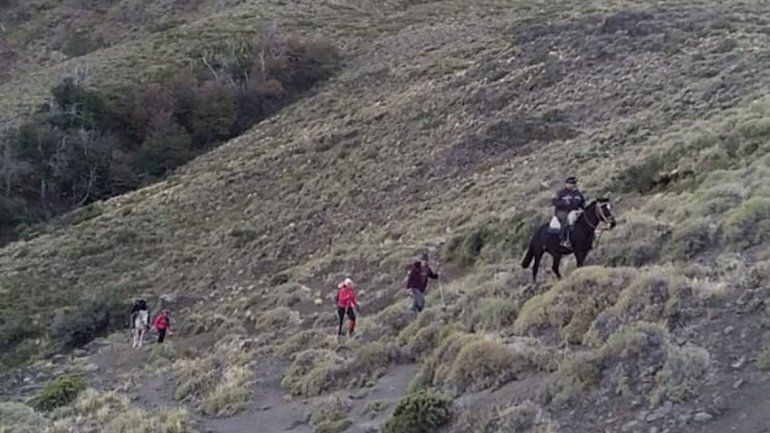 Salieron de travesía y estuvieron perdidos en la montaña durante más de doce horas