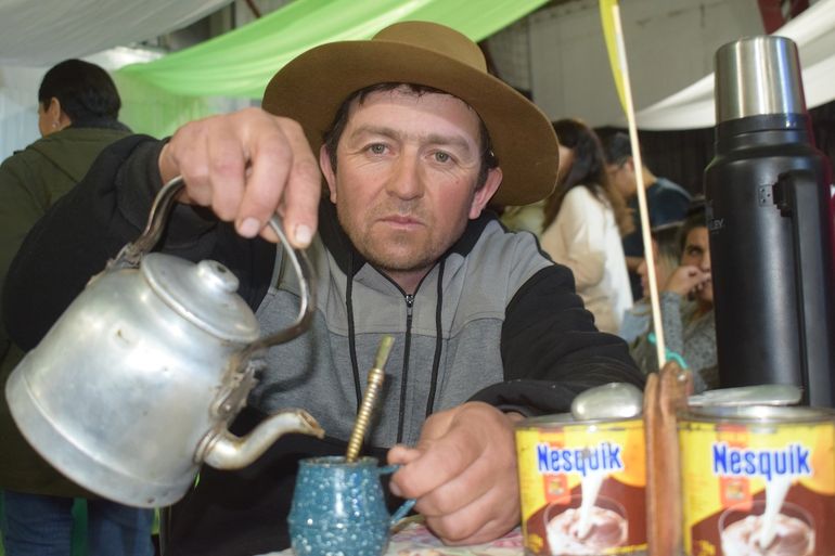 Carlos Candia se llevó el segundo puesto en la categoría de mate dulce. Carlos Candia se llevó el segundo puesto en la categoría de mate dulce.