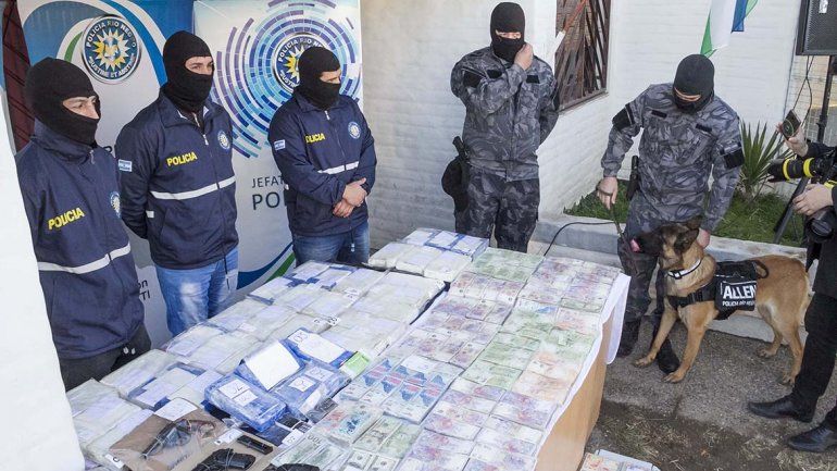 Espectacular operativo de seguridad para el traslado de los detenidos por la causa narco