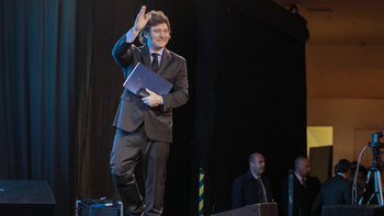 javier milei celebro la aprobacion de la ley omnibus: seamos libres que lo demas no importa javier milei celebro la aprobacion de la ley omnibus: seamos libres que lo demas no importa