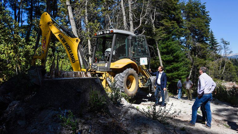 Gutiérrez, de recorrida por las obras en Villa La Angostura