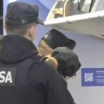 Los pasajeros fueron denunciados por exhibiciones obscenas. | LM Neuquen Los pasajeros fueron denunciados por exhibiciones obscenas.