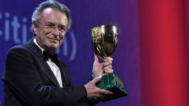 El actor Oscar Martínez galardonado en el Festival de Venecia