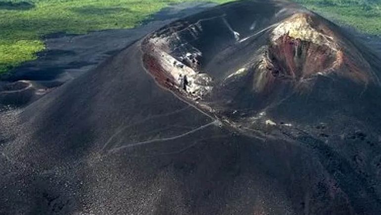 Insólito: un simulacro de erupción de volcán se viralizó como real