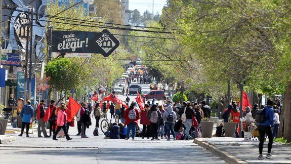 Cortes en la Avenida Argentina