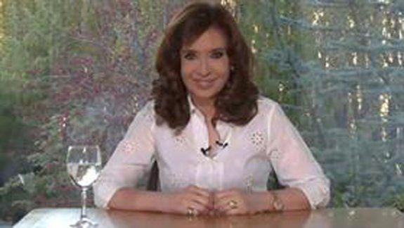 Cristina Kirchner llamó a participar de la marcha de mujeres