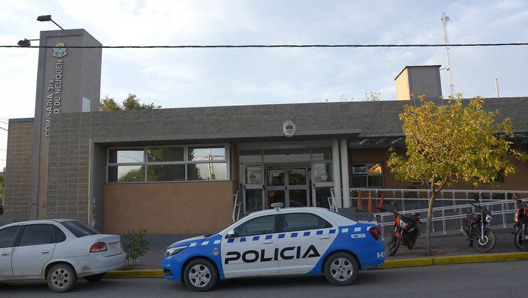 Amenazó de muerte a un obrero y le pegó con un fierro