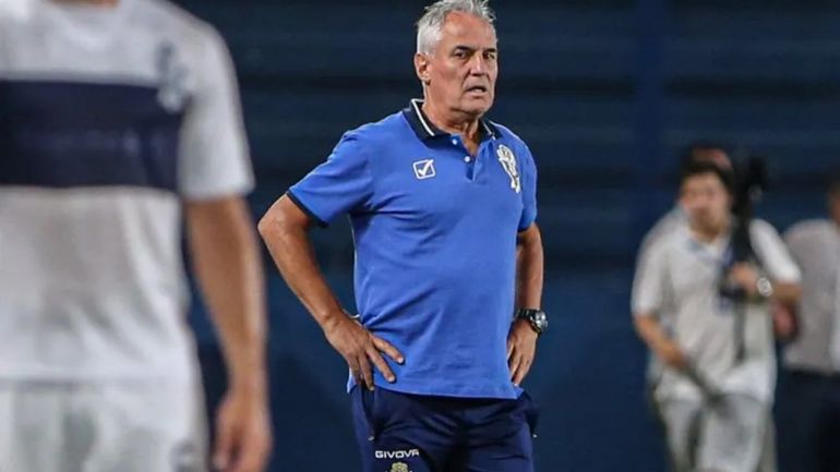 Cuál es el entrenador campeón que suena para dirigir Gimnasia de La Plata