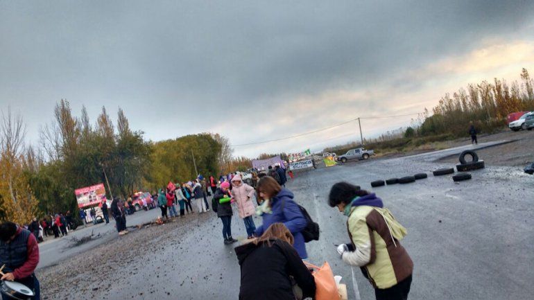 El gremio ATEN levantó el corte en el puente viejo y en la Ruta 22 en China Muerta