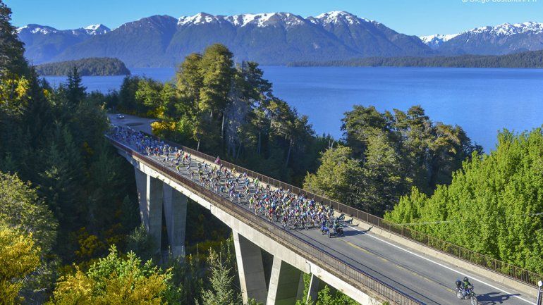 Se corre la MTB Unión 7 Lagos y cortarán el tránsito de la Ruta 40