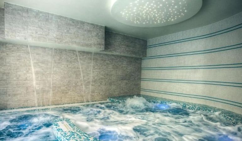 Italia: un niño murió en el jacuzzi de un hotel tras quedar atrapado varios minutos Italia: un niño murió en el jacuzzi de un hotel tras quedar atrapado varios minutos