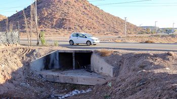 un hombre en situacion de calle fue atacado mientras dormia bajo un puente en el oeste: que paso un hombre en situacion de calle fue atacado mientras dormia bajo un puente en el oeste: que paso