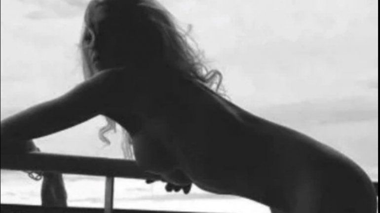 Se desnudó y la censuraron