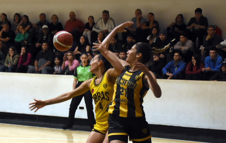 Las Decanas perdieron con Obras pero siguen en la cima