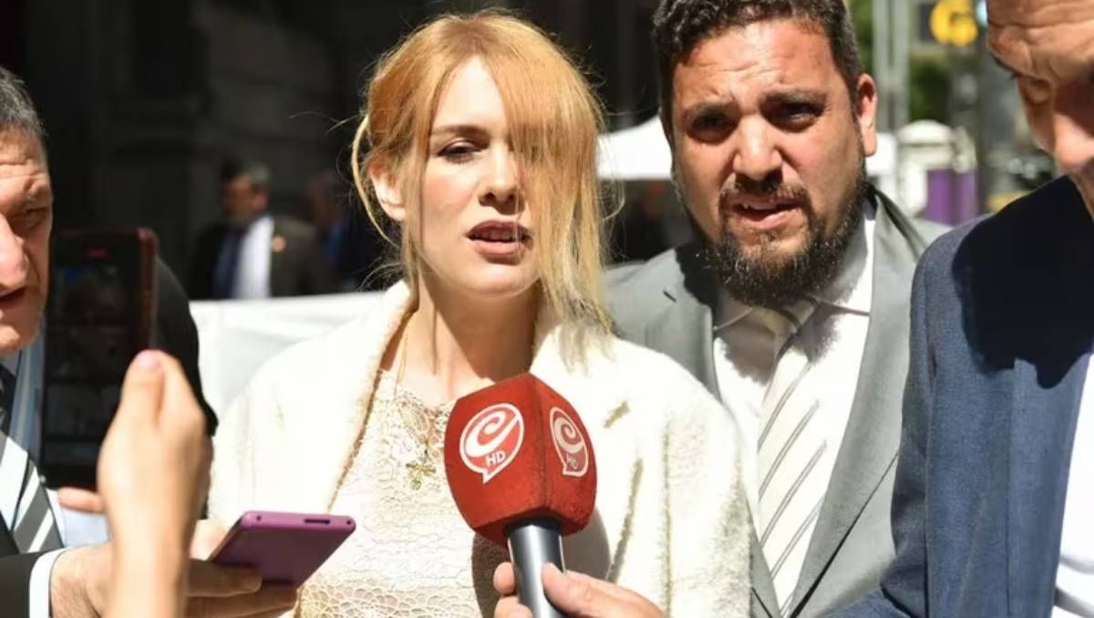 Le pegaron a la diputada libertaria Lilia Lemoine en plena calle