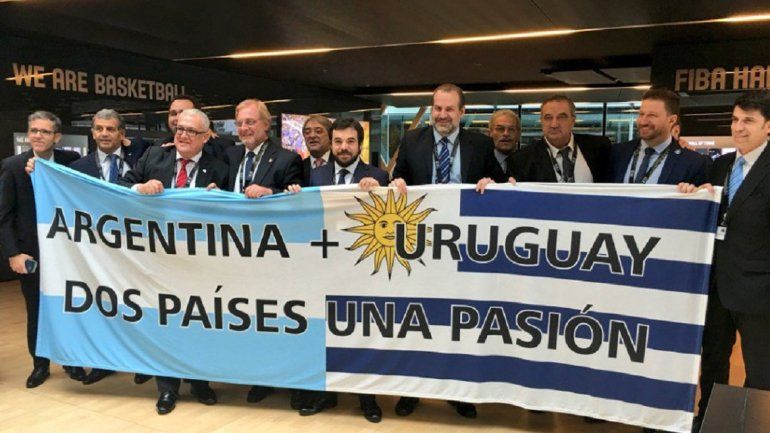 La candidatura Argentina-Uruguay está a pasos del Mundial 2027. Ginóbili anotó triple agónico en el triunfo de los Spurs. ¡Aguantá 10 añitos más