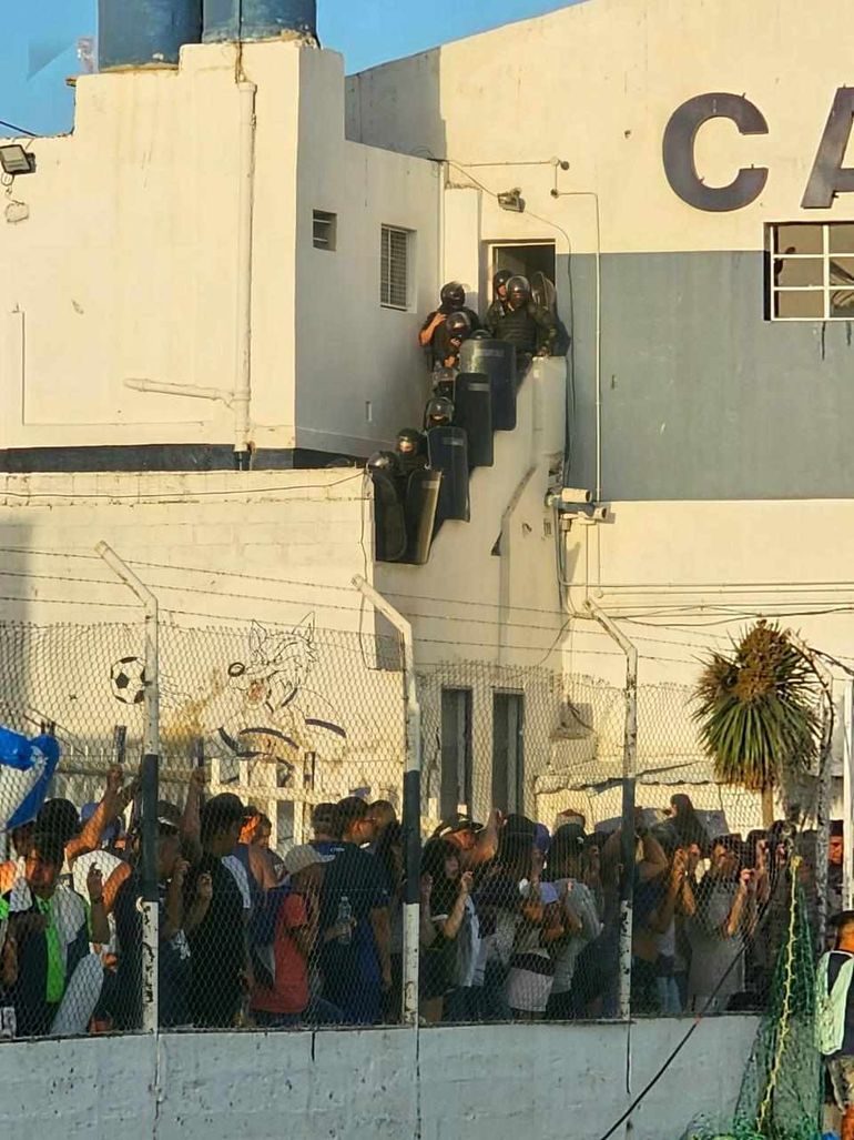 Te voy a meter un tiro en el pecho, la grave denuncia de Rincón sobre las  agresiones en Comodoro