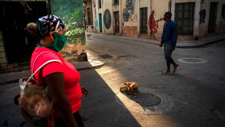 Sexo a la cubana: evitar el cara a cara y usar barbijo