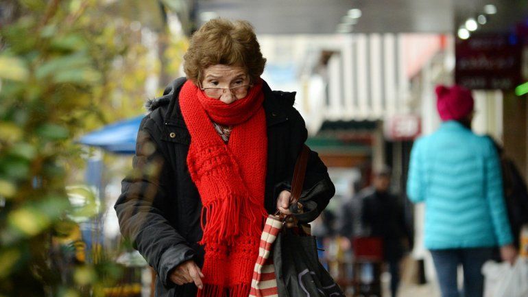 Mucho abrigo. Mañana vuelven las bajas temperaturas.