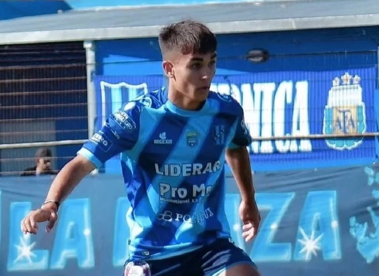 Un futbolista fue a operarse la rodilla y murió en el quirófano