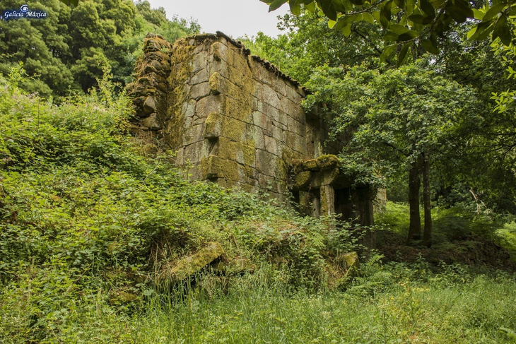 Muchas de las estructuras en venta son centenarias. Construcción de piedra de principios del siglo pasado Muchas de las estructuras en venta son centenarias. Construcción de piedra de principios del siglo pasado