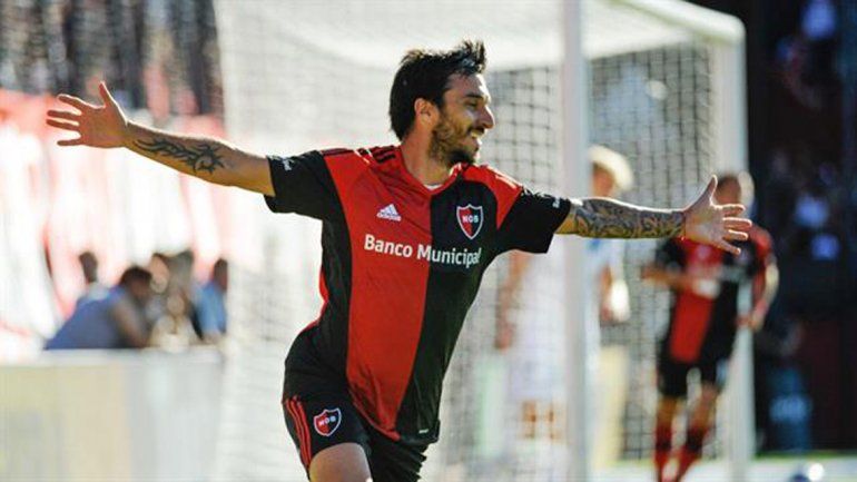 Newell´s goleó 3 a 0 a Vélez y sigue cerca del líder