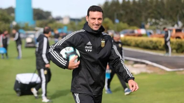 El favoritismo de Scaloni por un delantero y el futuro de dos grandes figuras
