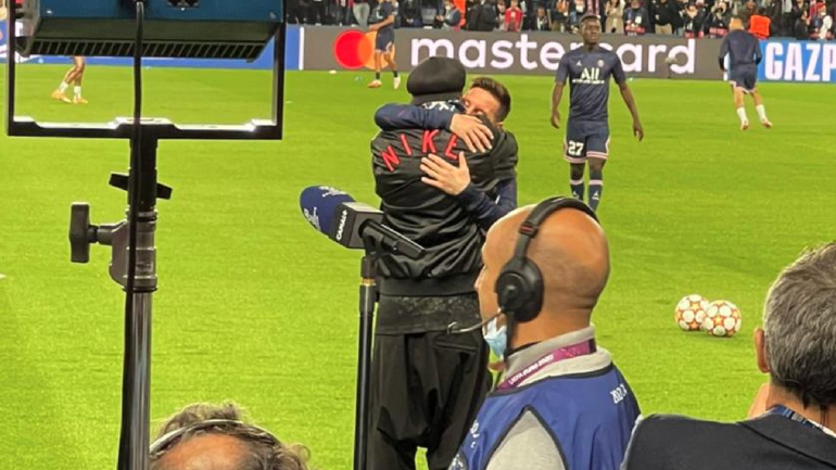 Del abrazo con Ronaldinho al doblete: show de Messi en la Champions