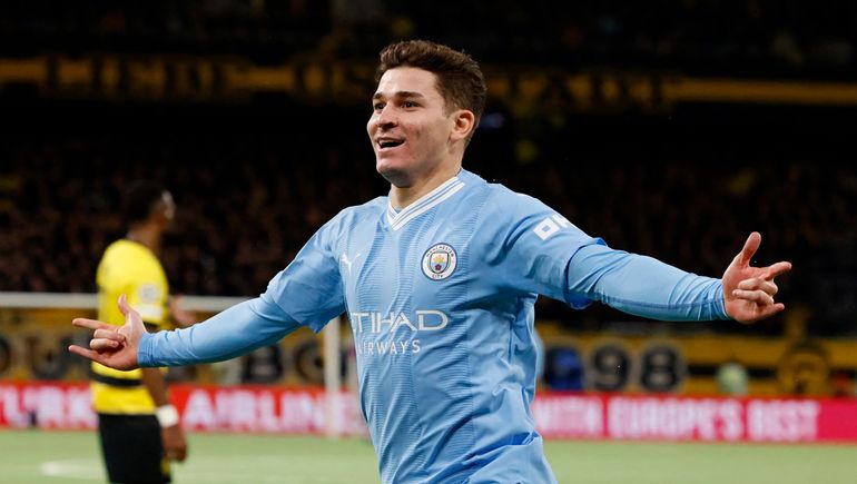 Julián Álvarez vio frustrado su festejo.