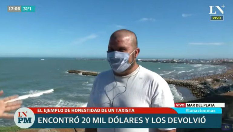 Mar del Plata: olvidaron 20.000 dólares en un taxi y el conductor los devolvió