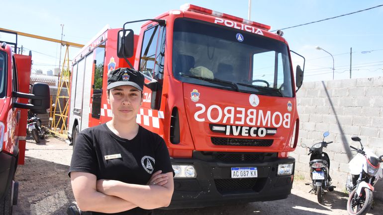 Neuquén ya tiene su primera bombera chofer de autobomba
